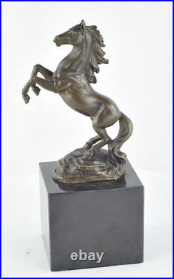 Statue Sculpture Cheval Animalier Style Art Deco Style Art Nouveau Bronze massif Statue Sculpture Cheval Animalier Style Art Deco Style Art Nouveau Bronze massif