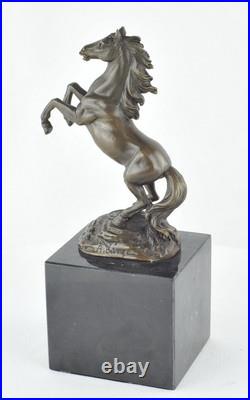 Statue Sculpture Cheval Animalier Style Art Deco Style Art Nouveau Bronze massif Statue Sculpture Cheval Animalier Style Art Deco Style Art Nouveau Bronze massif