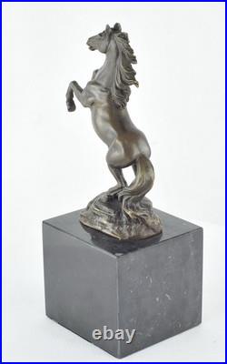 Statue Sculpture Cheval Animalier Style Art Deco Style Art Nouveau Bronze massif Statue Sculpture Cheval Animalier Style Art Deco Style Art Nouveau Bronze massif