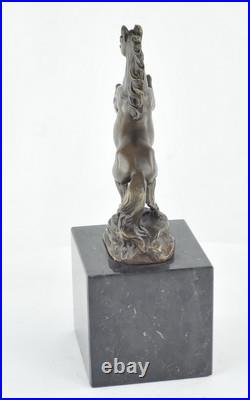 Statue Sculpture Cheval Animalier Style Art Deco Style Art Nouveau Bronze massif Statue Sculpture Cheval Animalier Style Art Deco Style Art Nouveau Bronze massif