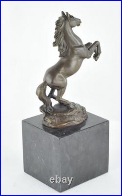 Statue Sculpture Cheval Animalier Style Art Deco Style Art Nouveau Bronze massif Statue Sculpture Cheval Animalier Style Art Deco Style Art Nouveau Bronze massif
