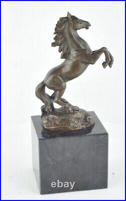 Statue Sculpture Cheval Animalier Style Art Deco Style Art Nouveau Bronze massif