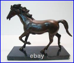 Statue Sculpture Cheval Poulain Animalier Style Art Deco Style Art Nouveau Bronz Statue Sculpture Cheval Poulain Animalier Style Art Deco Style Art Nouveau Bronz