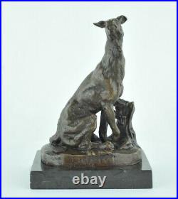 Statue Sculpture Chien Chasse Animalier Style Art Deco Bronze massif Signe