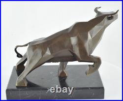 Statue Sculpture Taureau Animalier Style Art Deco Style Art Nouveau Bronze massi Statue Sculpture Taureau Animalier Style Art Deco Style Art Nouveau Bronze massi