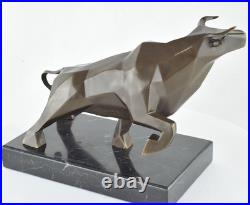 Statue Sculpture Taureau Animalier Style Art Deco Style Art Nouveau Bronze massi Statue Sculpture Taureau Animalier Style Art Deco Style Art Nouveau Bronze massi