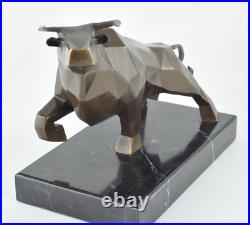 Statue Sculpture Taureau Animalier Style Art Deco Style Art Nouveau Bronze massi Statue Sculpture Taureau Animalier Style Art Deco Style Art Nouveau Bronze massi