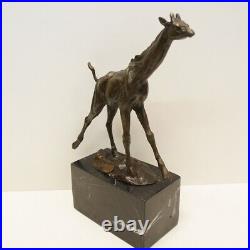 Statue en bronze Girafe Animalier Style Art Deco Style Art Nouveau Bronze Signe