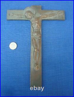 V55 RARE GRAND Crucifix Bronze HARTMANN Art Deco 26cm à suspendre Collection V55 RARE GRAND Crucifix Bronze HARTMANN Art Deco 26cm à suspendre Collection