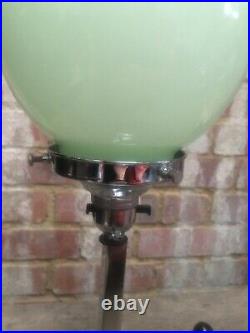 Walkerlite Chrome Lampe & Horloge Art Deco Vert Citron abat-jour en verre c20th siècle